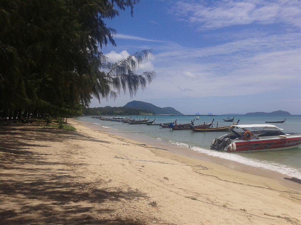 But Different Phuket Boutique Hotel Nai Harn Exterior foto