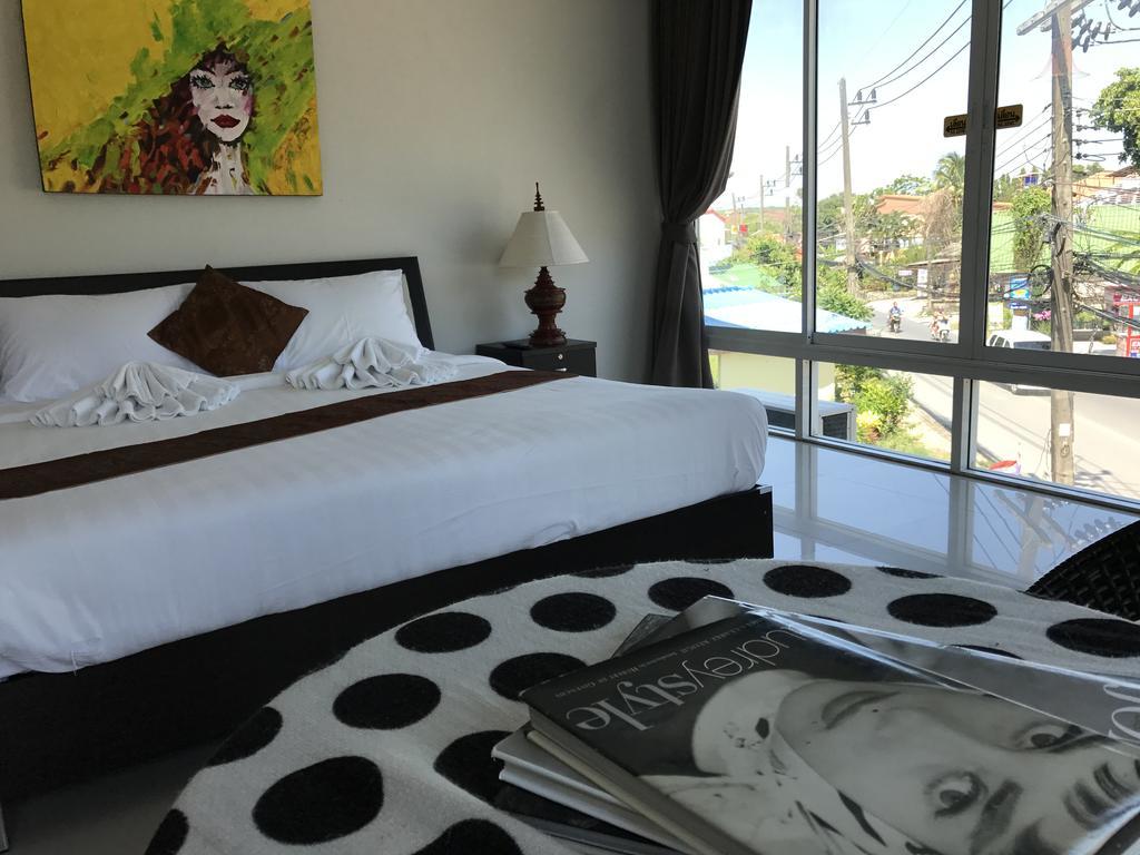 But Different Phuket Boutique Hotel Nai Harn Exterior foto