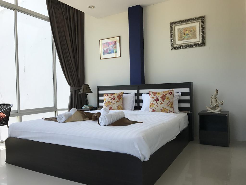 But Different Phuket Boutique Hotel Nai Harn Exterior foto