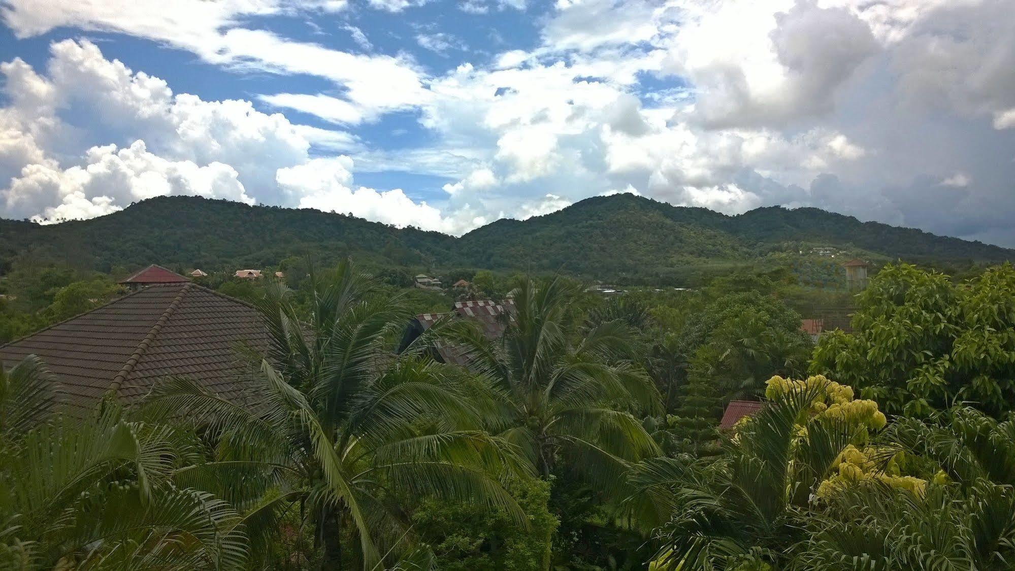 But Different Phuket Boutique Hotel Nai Harn Exterior foto