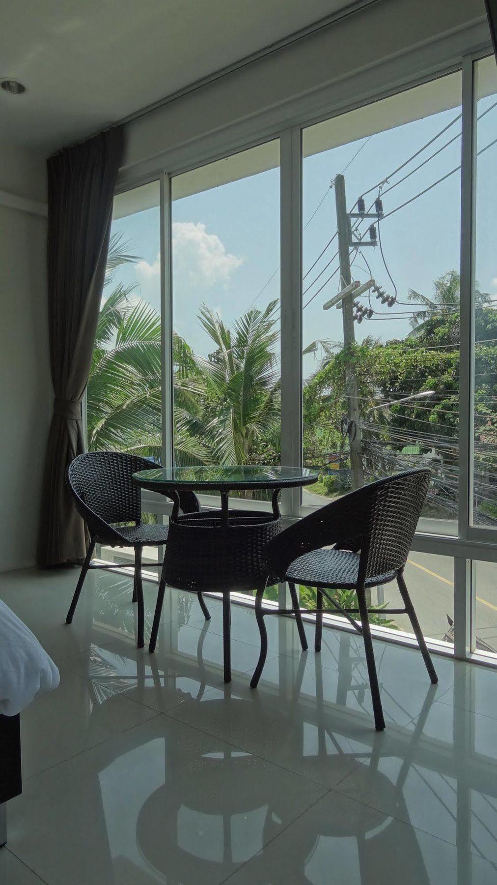 But Different Phuket Boutique Hotel Nai Harn Exterior foto