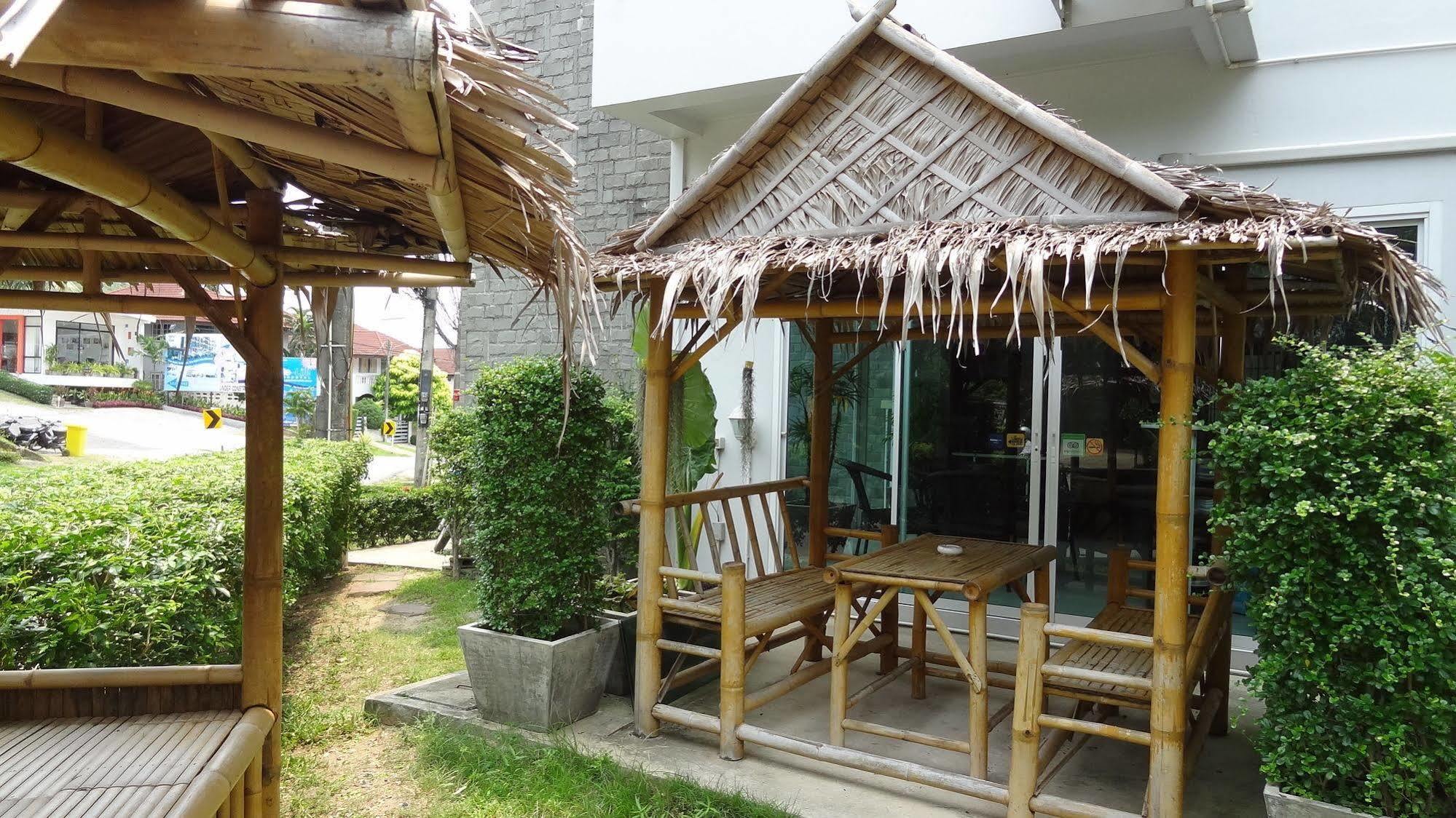But Different Phuket Boutique Hotel Nai Harn Exterior foto