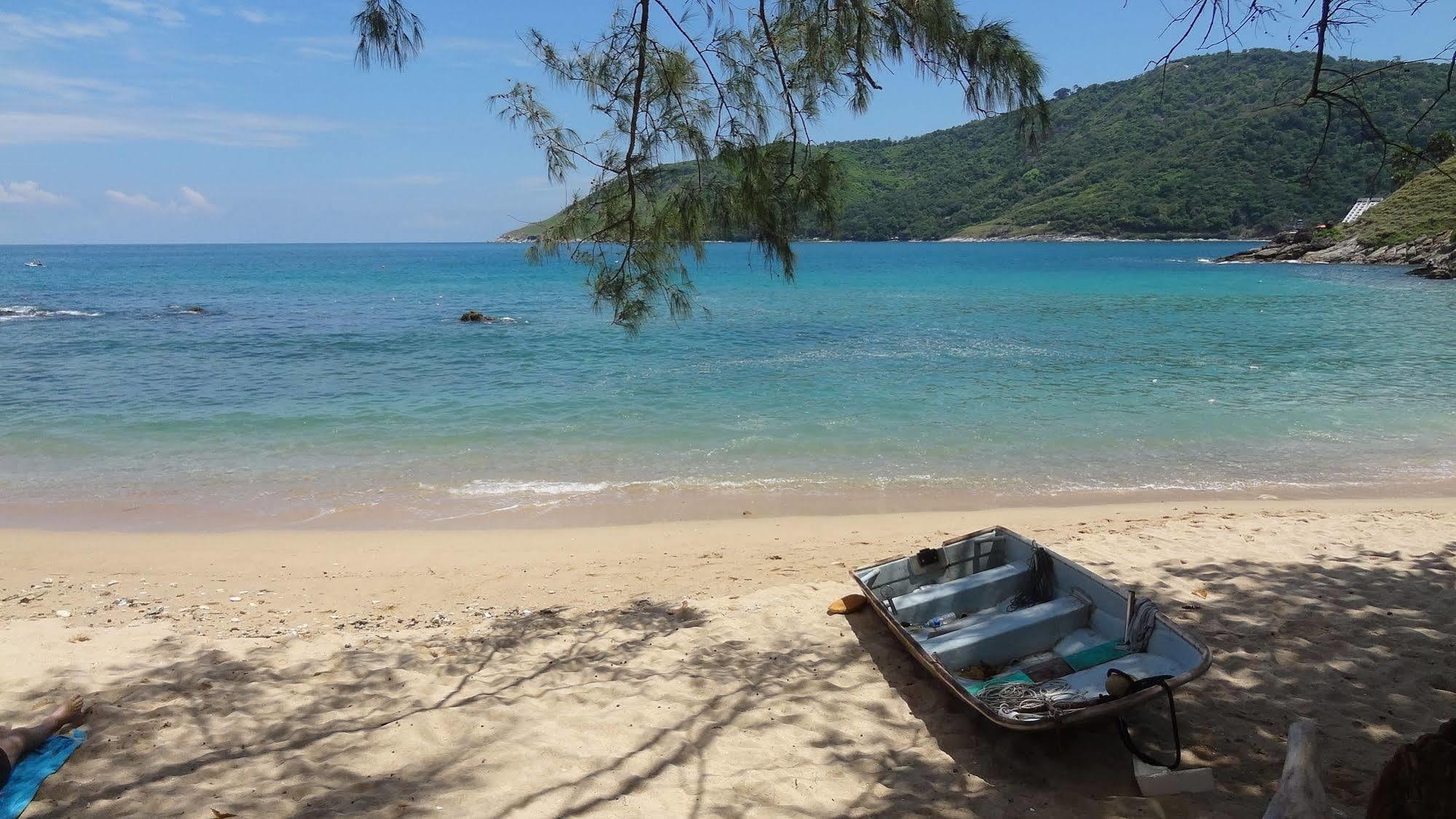 But Different Phuket Boutique Hotel Nai Harn Exterior foto